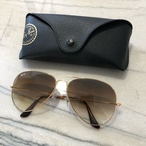 SOLD!!! AVIATOR GRADIENT RAY-BAN